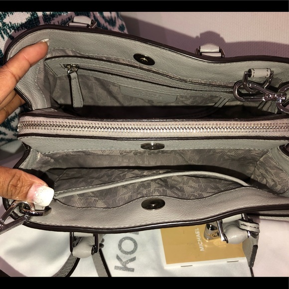 Michael Kors Bag - Picture 5 of 8